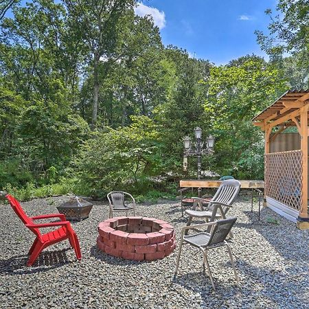 Henryville Home With Hot Tub About 5 Mi To Camelback! Exterior photo