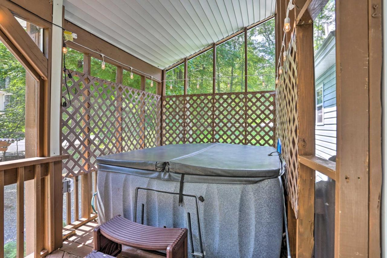 Henryville Home With Hot Tub About 5 Mi To Camelback! Exterior photo