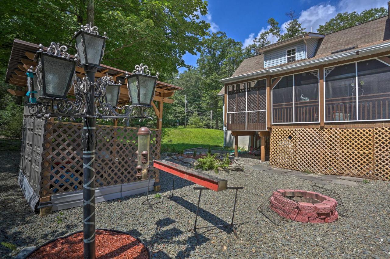 Henryville Home With Hot Tub About 5 Mi To Camelback! Exterior photo